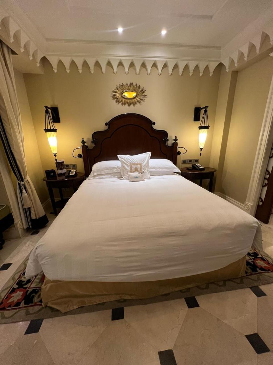 Отель Itc Grand Bharat, A Luxury Collection Retreat, Gurgaon, New Delhi Capital Region Экстерьер фото